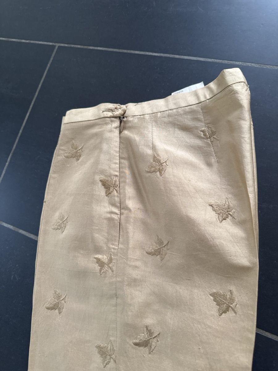 Peserico Pantaloni: Seide 3/4 Sommerhose mit Blattmuster, Gr. 34 – Usato da Oberweningen venduto da Jogi2 2