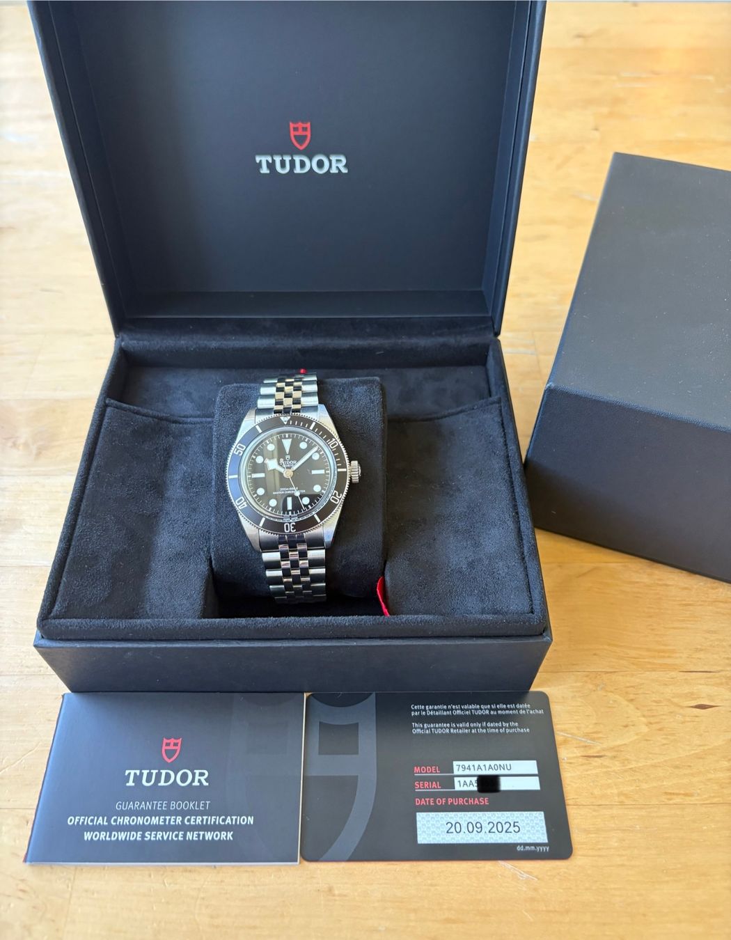 Tudor Uhren: TUDOR Black Bay Monochrome Fullset – Gebraucht aus Birsfelden von Mynos 1