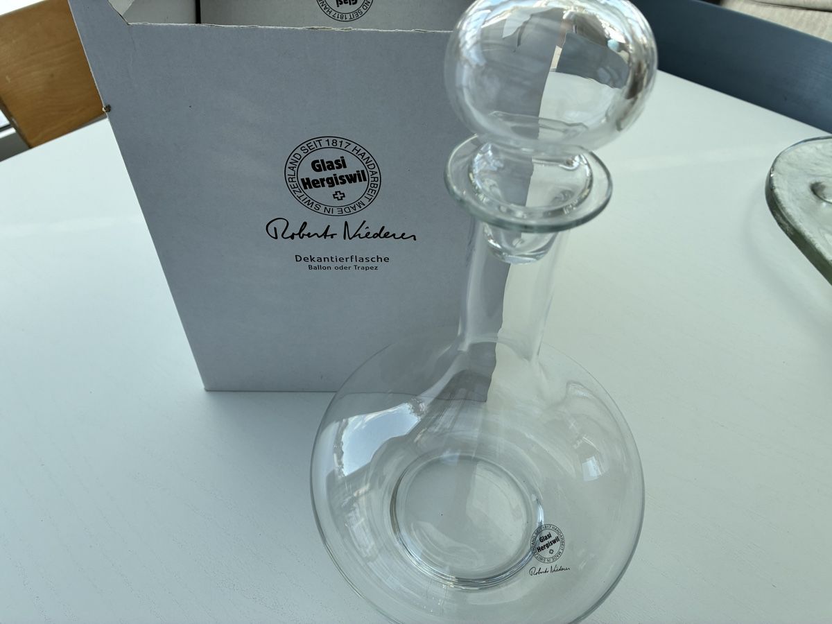 Glasi Hergiswil Bicchieri: Glasi Hergiswil Dekantierflasche – Nuovo e nell'imballaggio originale da Luzern venduto da Flip_