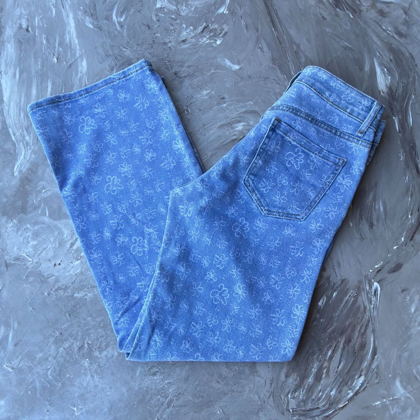 Jeans: Jean Large Imprimé Fleurs – D'occasion à Thônex par Suisse.Shopping 1
