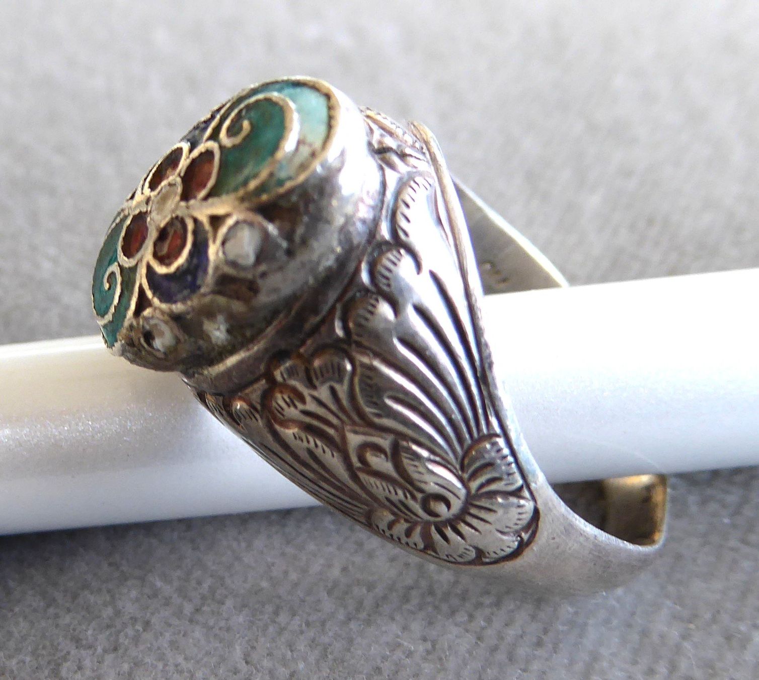 Anelli: Antiker Ring 925 Silber mit Email Cloisonne – Usato da Muri AG venduto da Lineli2020 2