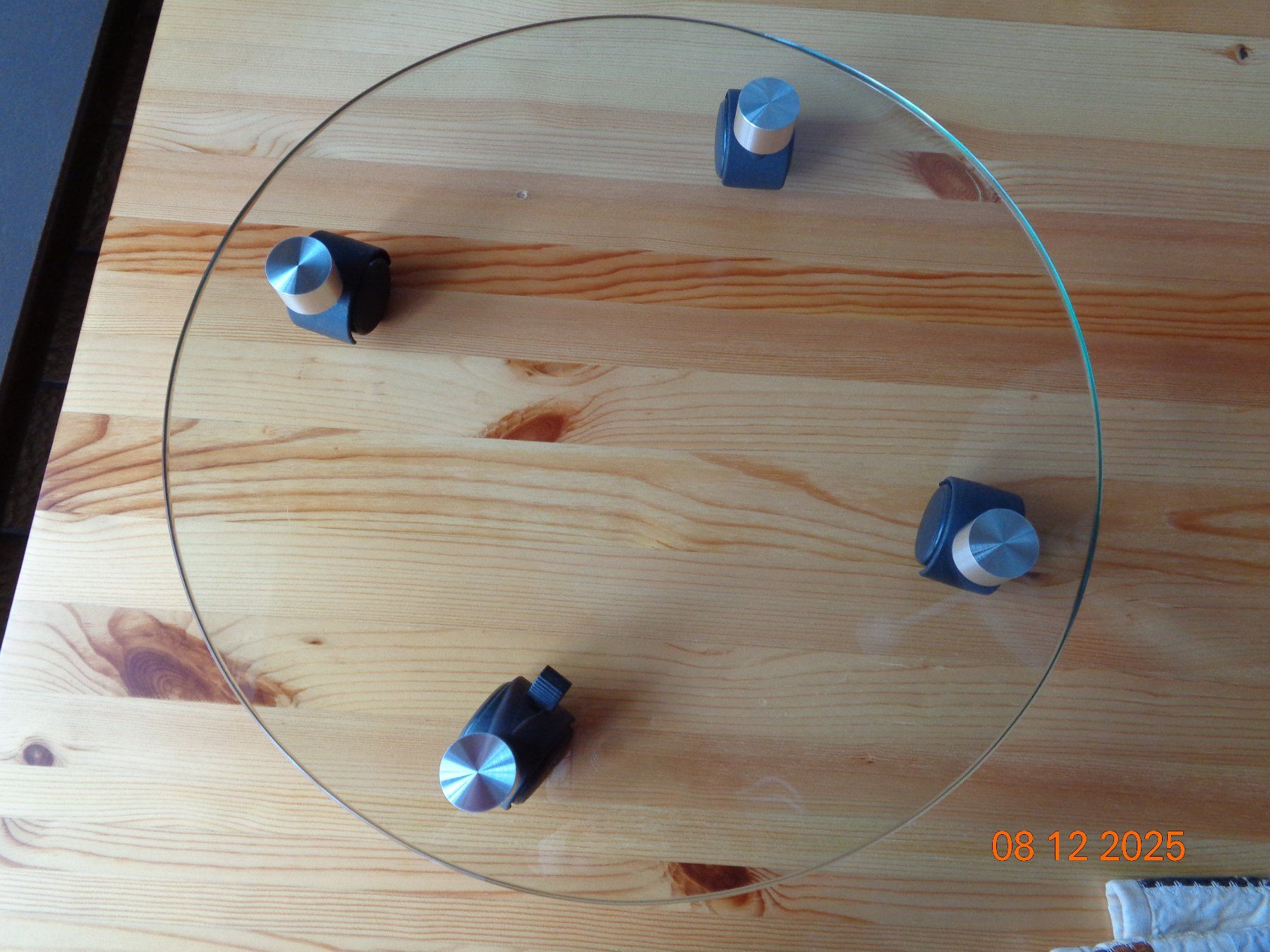 Altro per stoccaggio & trasporto: Pflanzenroller, rund, Glas mit 4 Rollen, Durchm. 40 cm – Usato da Wiesendangen venduto da Gullfoss 1