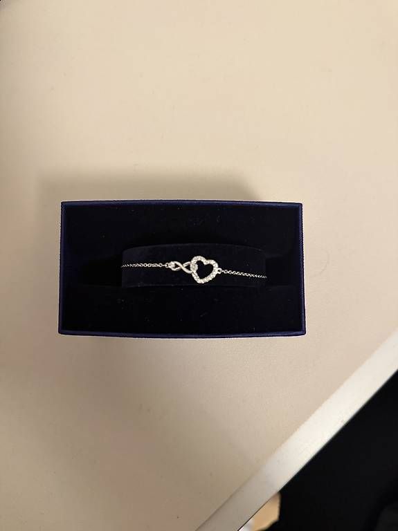 Swarovski Armbänder & -reifen: Swarovski Armband – Gebraucht aus Luzern von lunisst5673