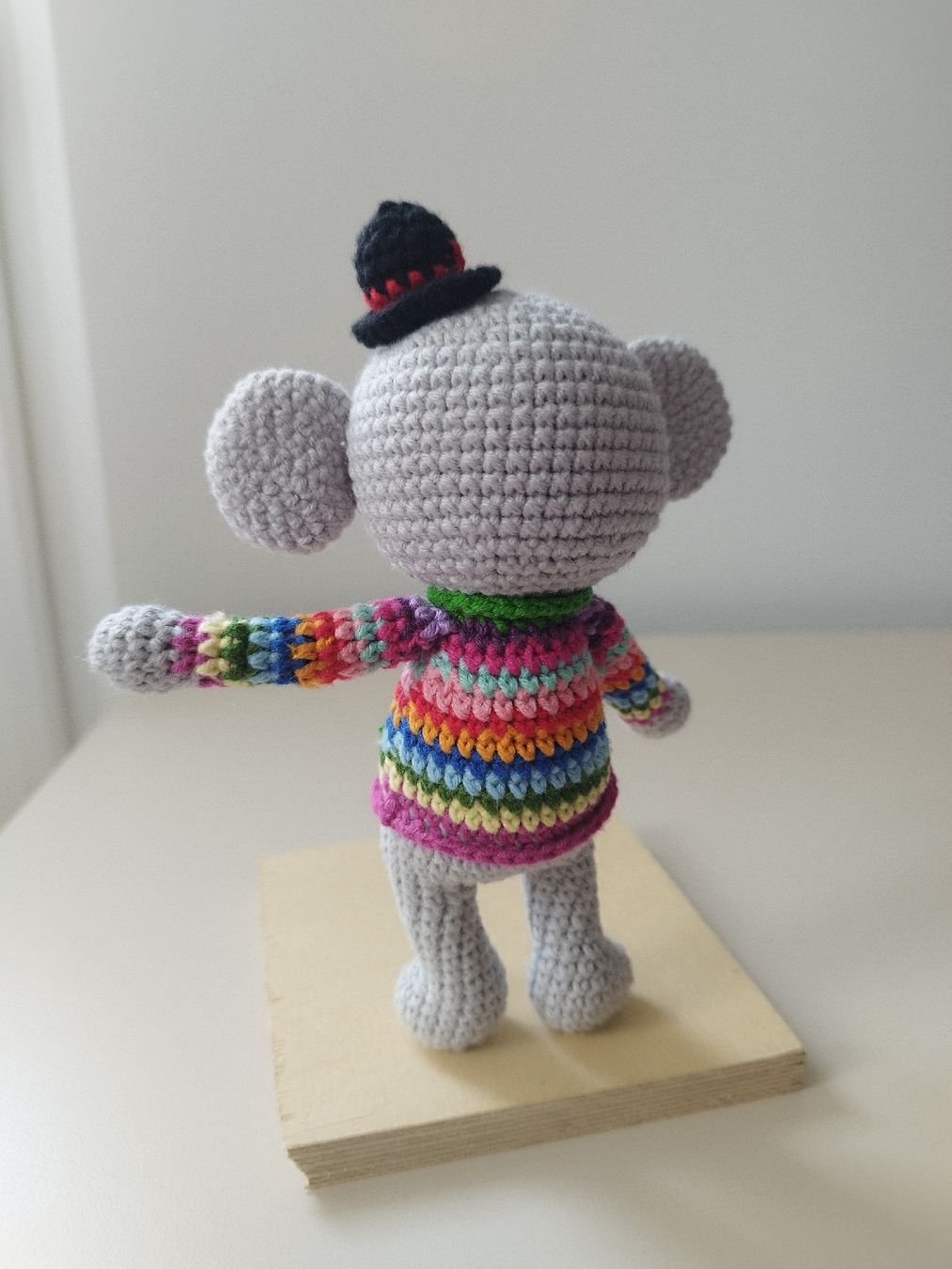 Giocattoli: Handmade Crochet Elephant with Hat, Adorable Present-17 cm – Nuovo e nell'imballaggio originale da Arnex-sur-Orbe venduto da can_97vn 4