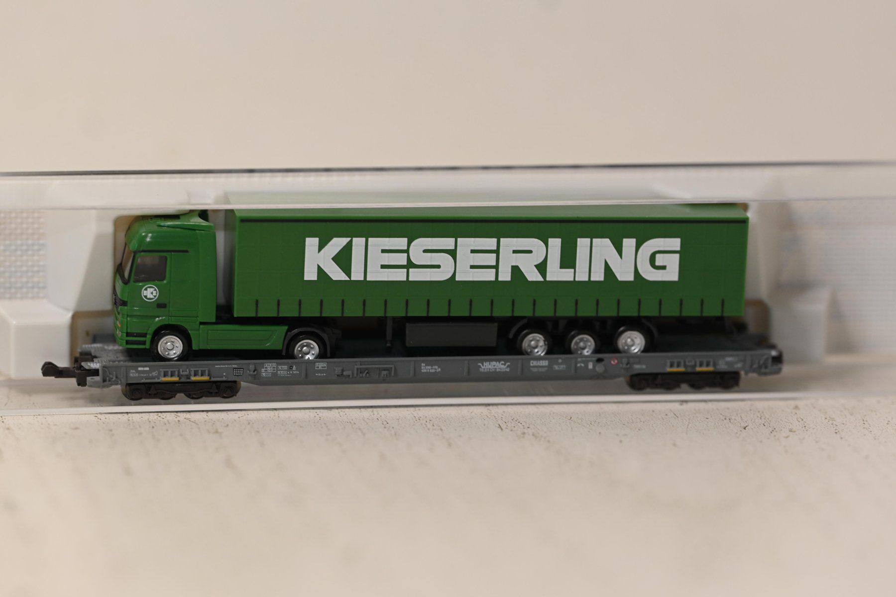 Fleischmann Modellini di ferrovie: Hupac  Kieserling Fleischmann Spur N mit OVP – Usato da Laupen ZH venduto da Zmoewe 5