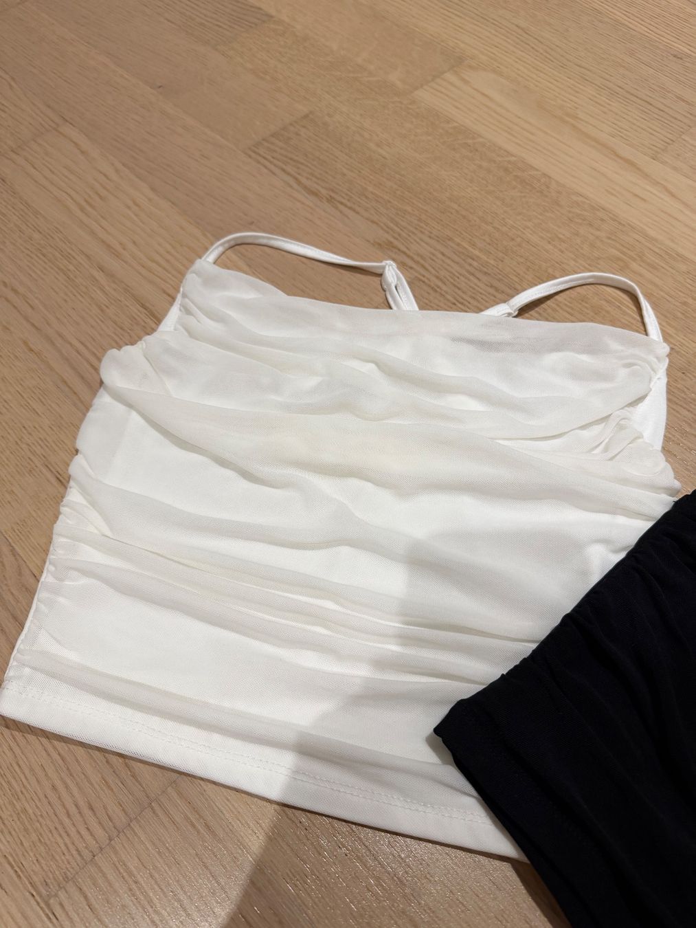 Shein Tops: Lots de 2 tops – Neu (gemäss Beschreibung) aus La Chaux-de-Fonds von 19_po 1