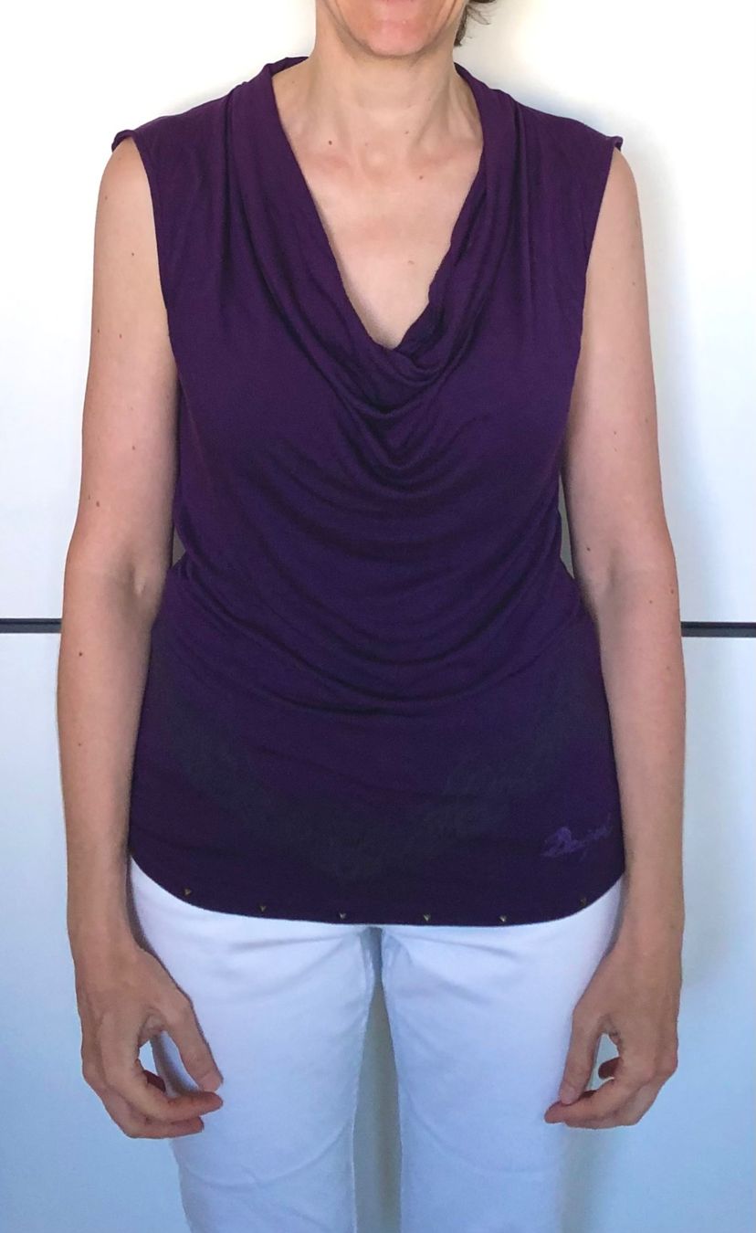 Desigual Top: Top violet Desigual taille M – Usato da Le Crêt-p-Semsales venduto da staglione69