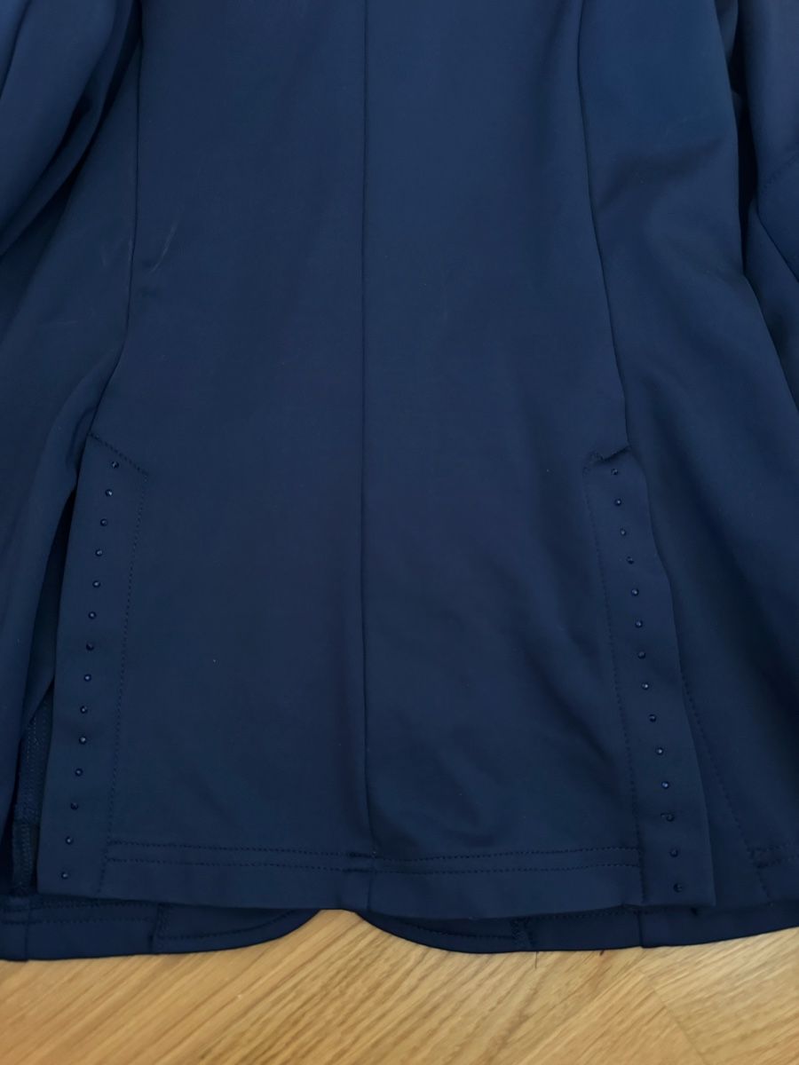 Uniformes: Turnierjacket  – D'occasion à St. Gallen par jas_m6t2 3
