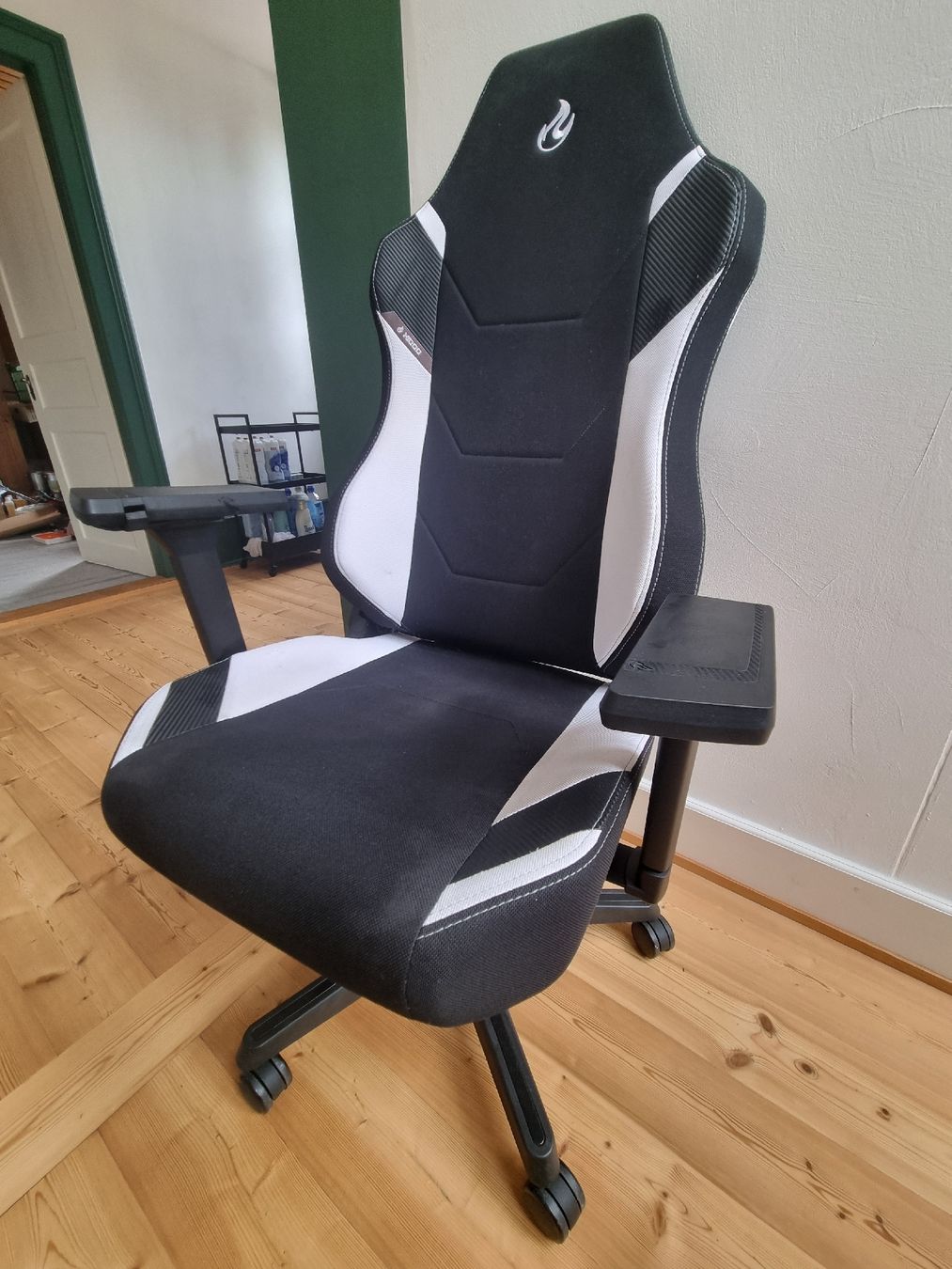 Fauteuils: Gamingstuhl – D'occasion à Herzogenbuchsee par ElMartin22 1