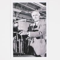Postkarte James Bond Q Desmond Llewelyn Diamantenfieber 1971