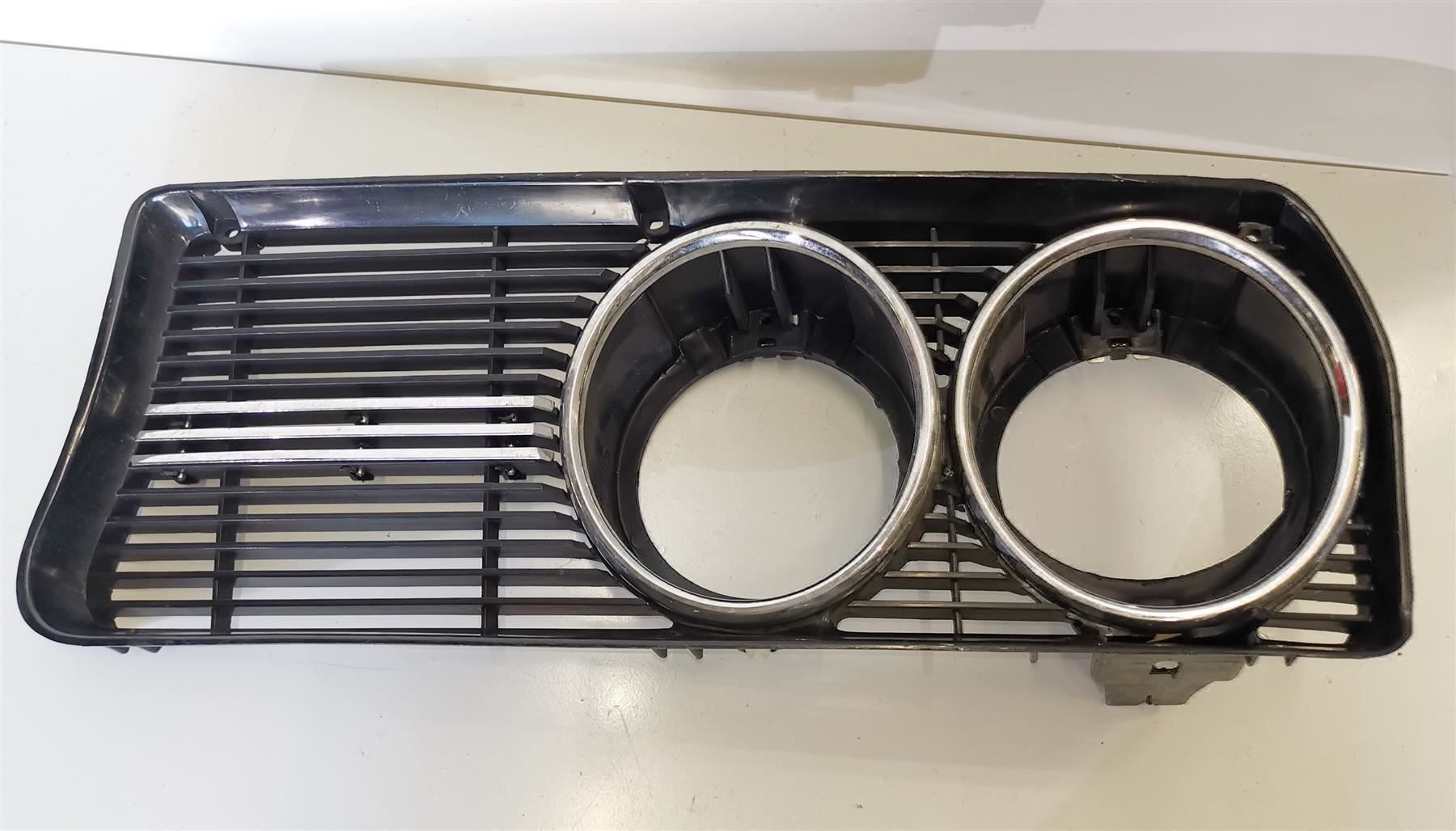 Tutti pezzi di ricambio auto: Alfa Alfetta Berlina Kühlergitter SET – Nuovo (secondo la descrizione) da Thalwil venduto da Joker690 4