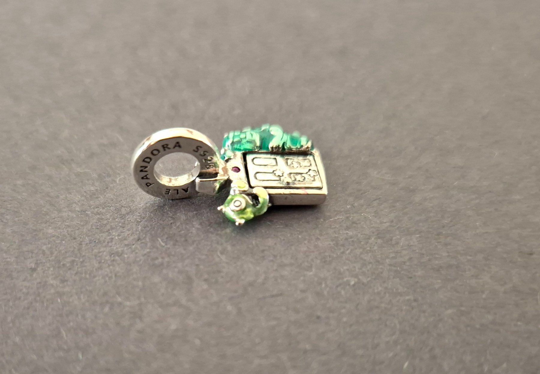 Ciondoli: Silber Charm die Monster AG – Nuovo (secondo la descrizione) da Rotkreuz venduto da Carbone_Bijou-Shop 1