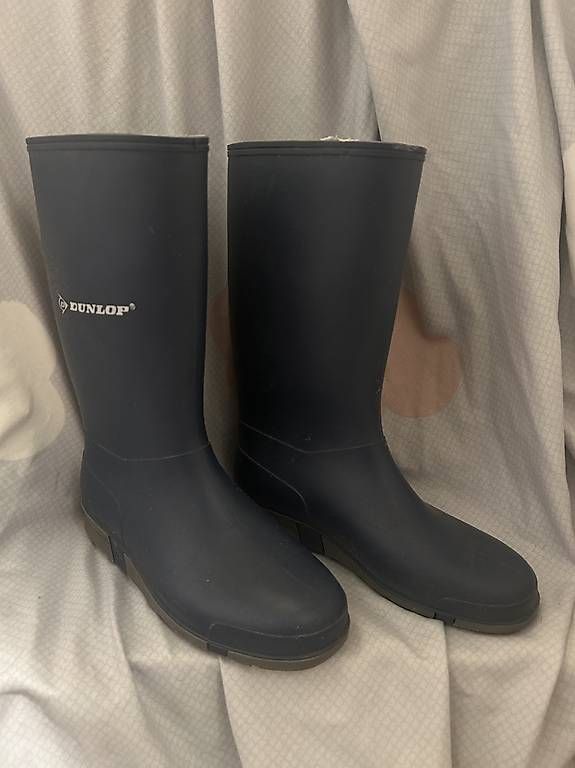 Scarpe per ragazzi: Stivali pioggia nr 34 – Usato da Balerna venduto da Mara.B.
