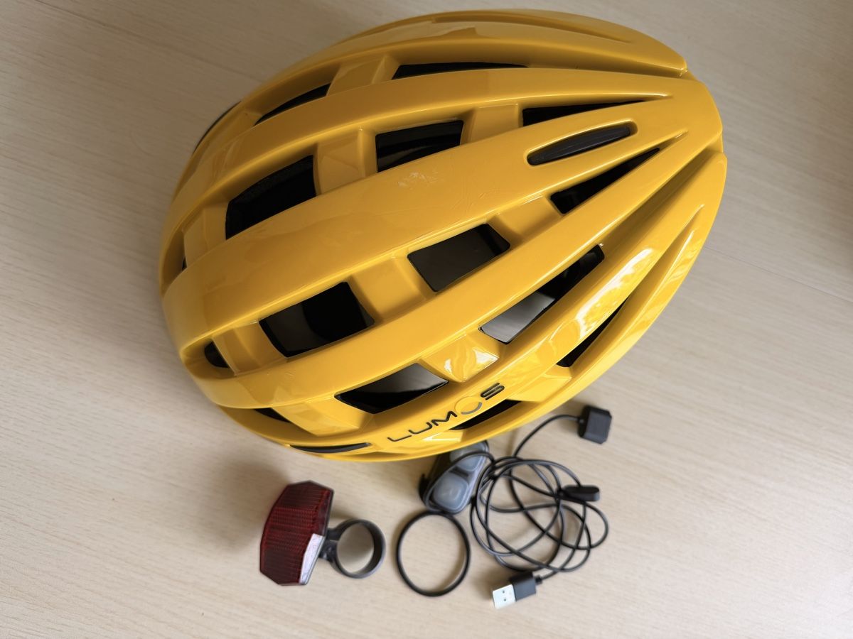 Helme: Lumos Helmet with Remote and Accessories – Gebraucht aus Zürich von mar_h7x7 1