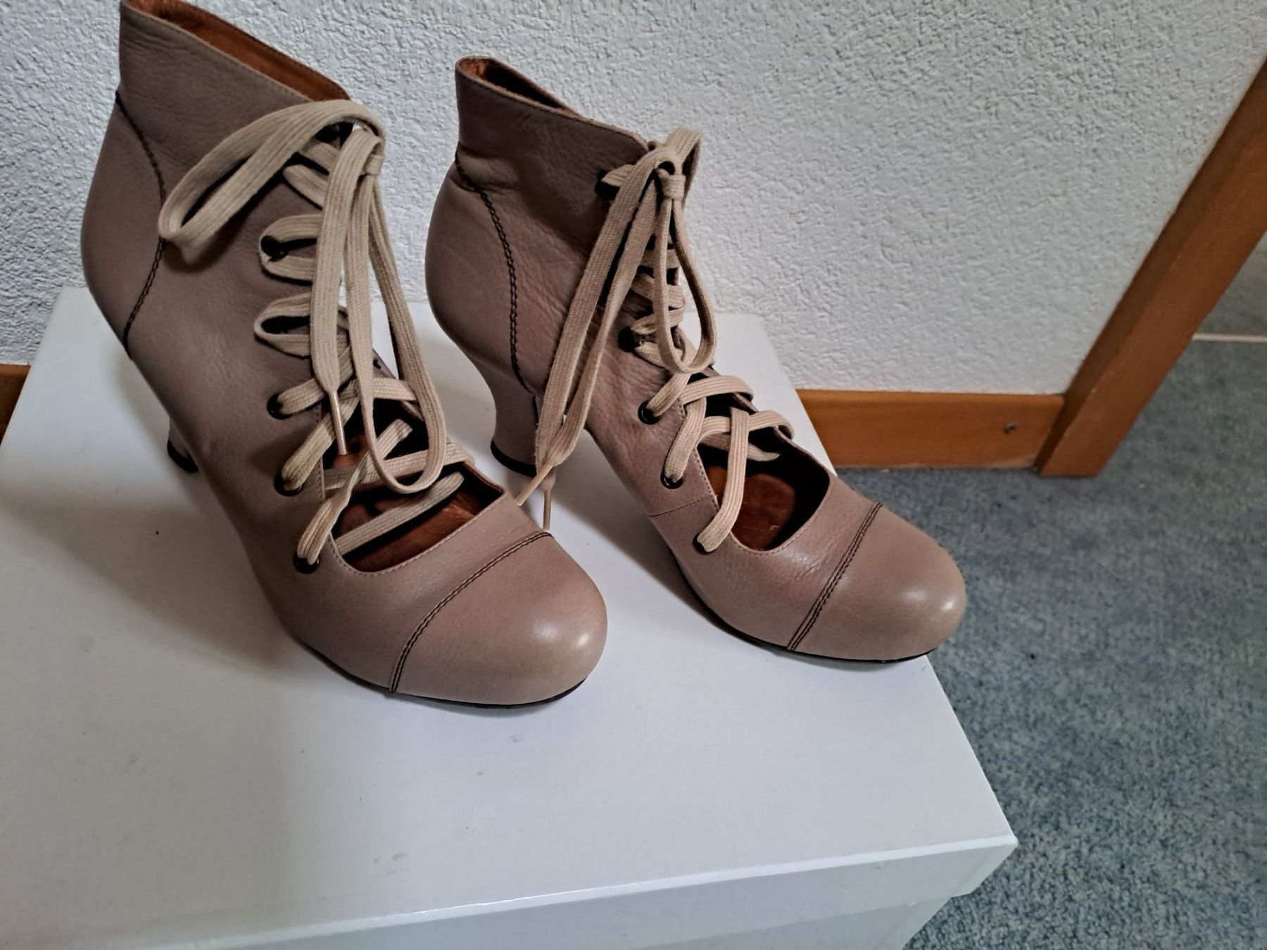Chie Mihara Scarpe da donna: Pumps, Gr. 38,5, NP 479.--, Marke Chie mihara – Usato da Frauenfeld venduto da Andadaa 1