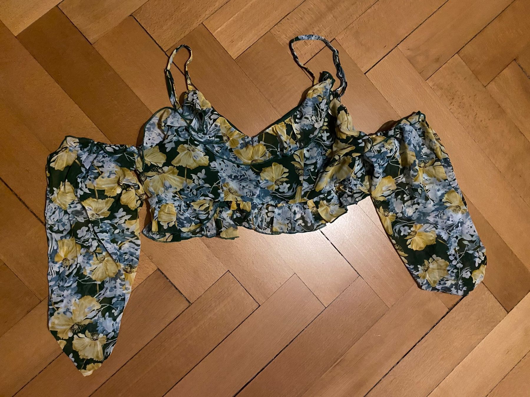 Top: Crop Top mit Blumenmuster, Grösse S – Usato da Wädenswil venduto da coconut1289 1