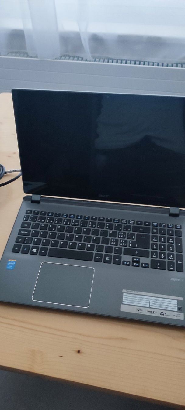 Acer Notebook: Laptop Acer V5-573P – Usato da Bichelsee venduto da Andi790