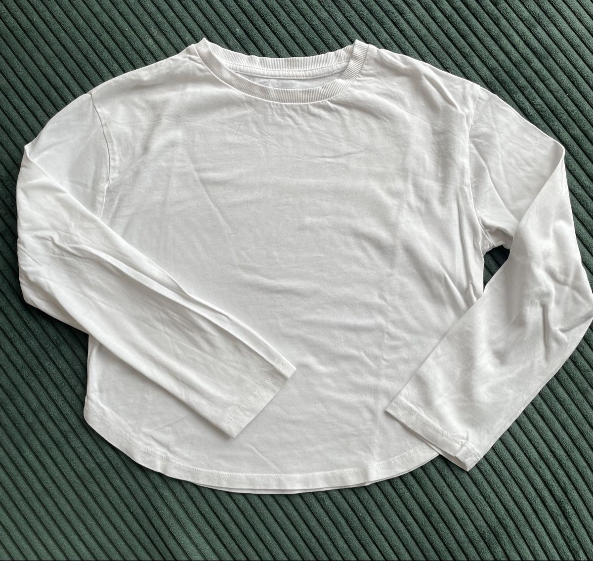 C&A Pulls et sweat-shirts: Basic Shirt von C&A Gr. 134 neu – D'occasion à Recherswil par jafa74