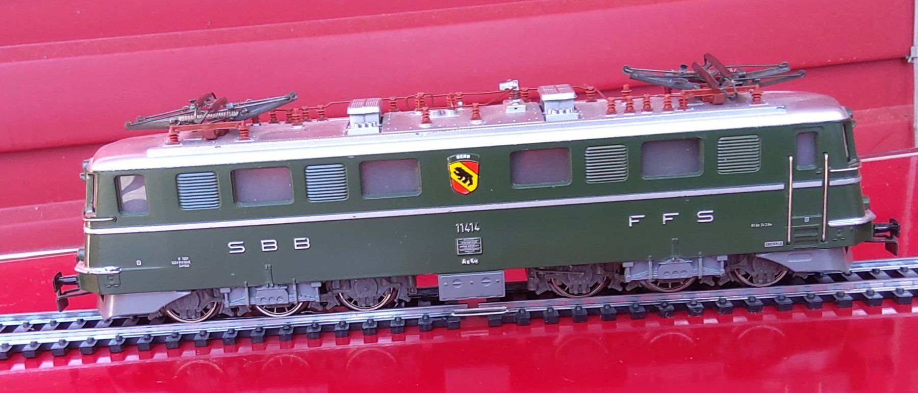 Märklin Modellini di ferrovie: Märklin Ae 6/6 – Difettoso da Safnern venduto da Leila2