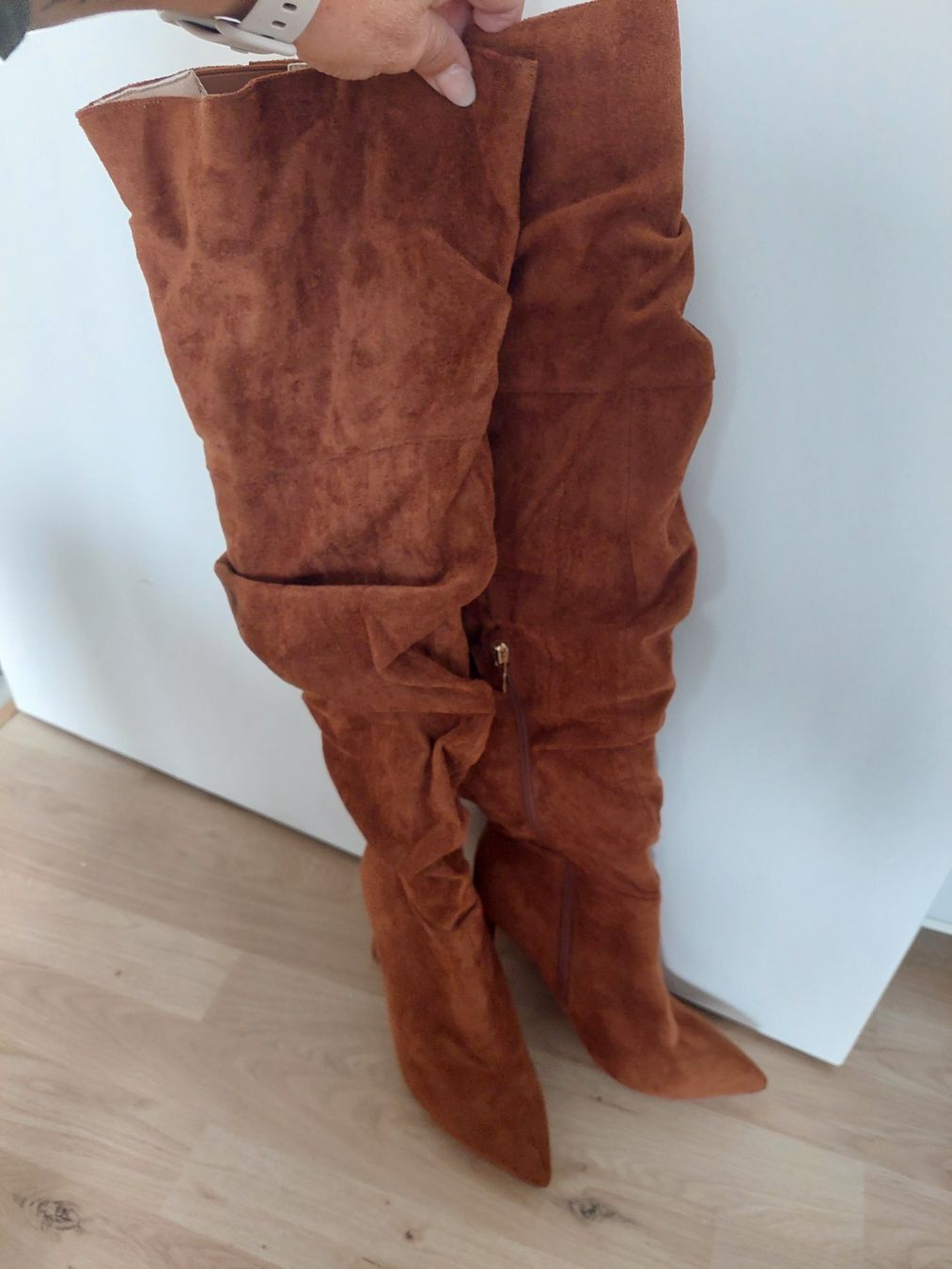 Scarpe da donna: BRAUNER HOCHSCHAFTSTIEFEL GR. 38 – Usato da Münchenstein venduto da Strupfi