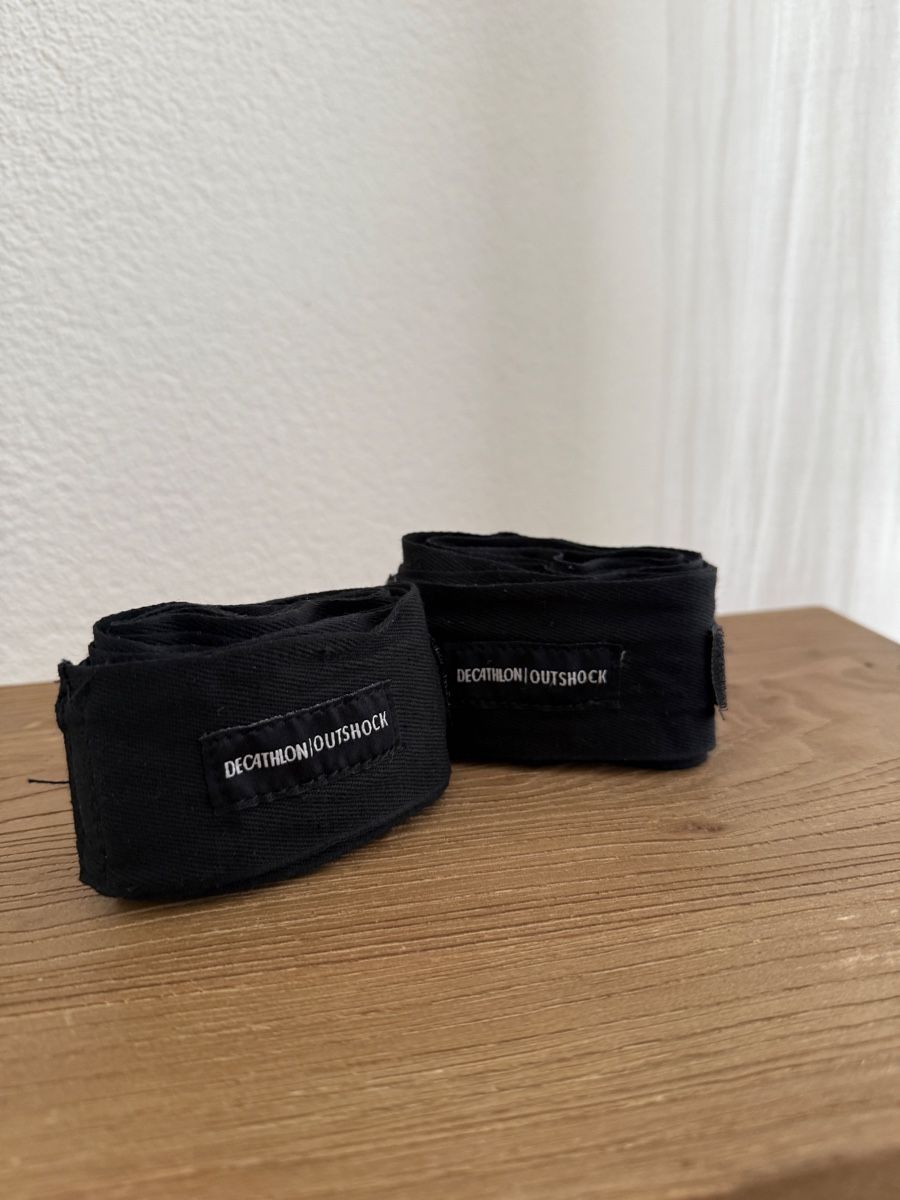 Decathlon Protezioni & Imbottiture: Boxbandagen Decathlon schwarz – Nuovo (secondo la descrizione) da Olten venduto da flosflomarkt