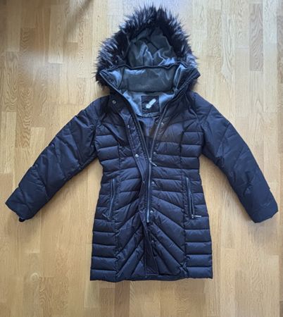 Winterjacke mit Kapuze, Grösse 38, Top Zustand!