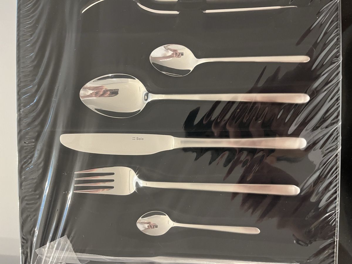 Sola Set di posate: Sola Besteck-Set NEU – Nuovo e nell'imballaggio originale da Allschwil venduto da diz_6t97 1