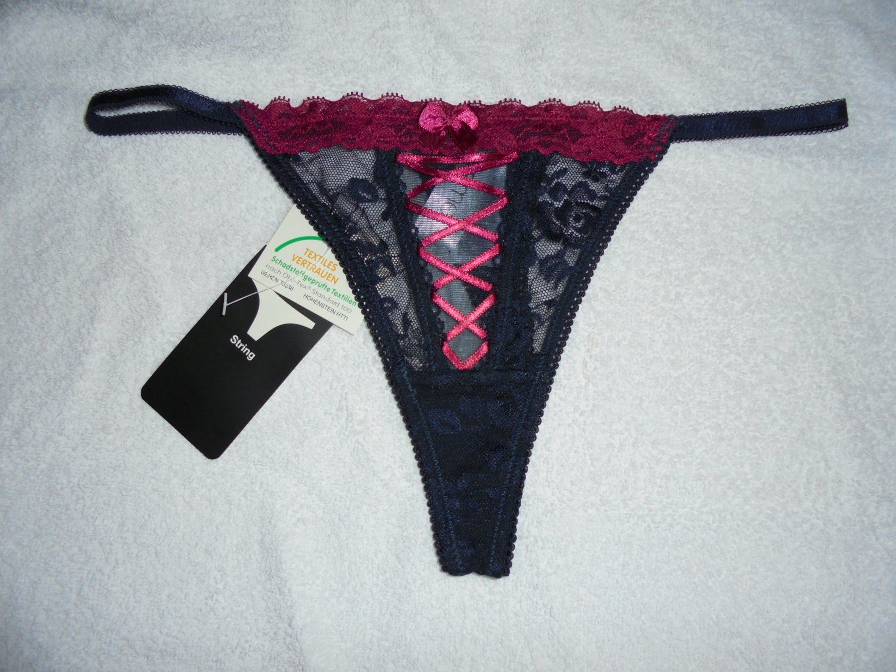 Altra biancheria intima: Neuer String Tanga mit Spitze, Gr. S, dunkelblau/rot – Nuovo (secondo la descrizione) da Aarau Rohr venduto da PinkSchwein