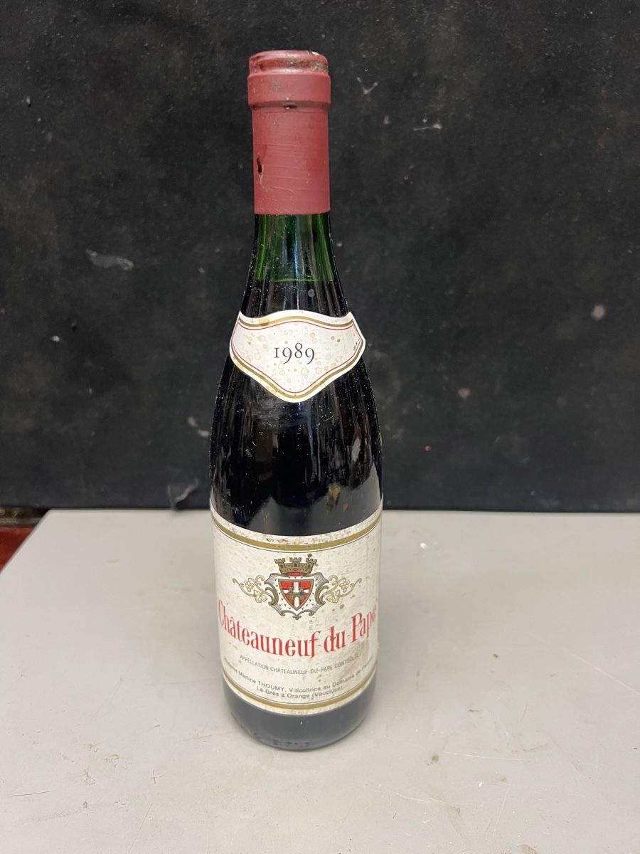 Vino: CHÂTEANEUF-DU-PAPE 1989 – Nuovo (secondo la descrizione) da Genève venduto da Leboucheoreilles