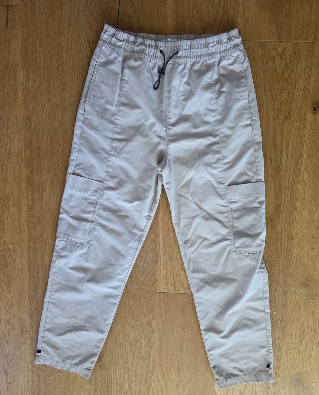 Hosen: Cargohose Gr 38 Farbe beige – Gebraucht aus Richterswil von adora88
