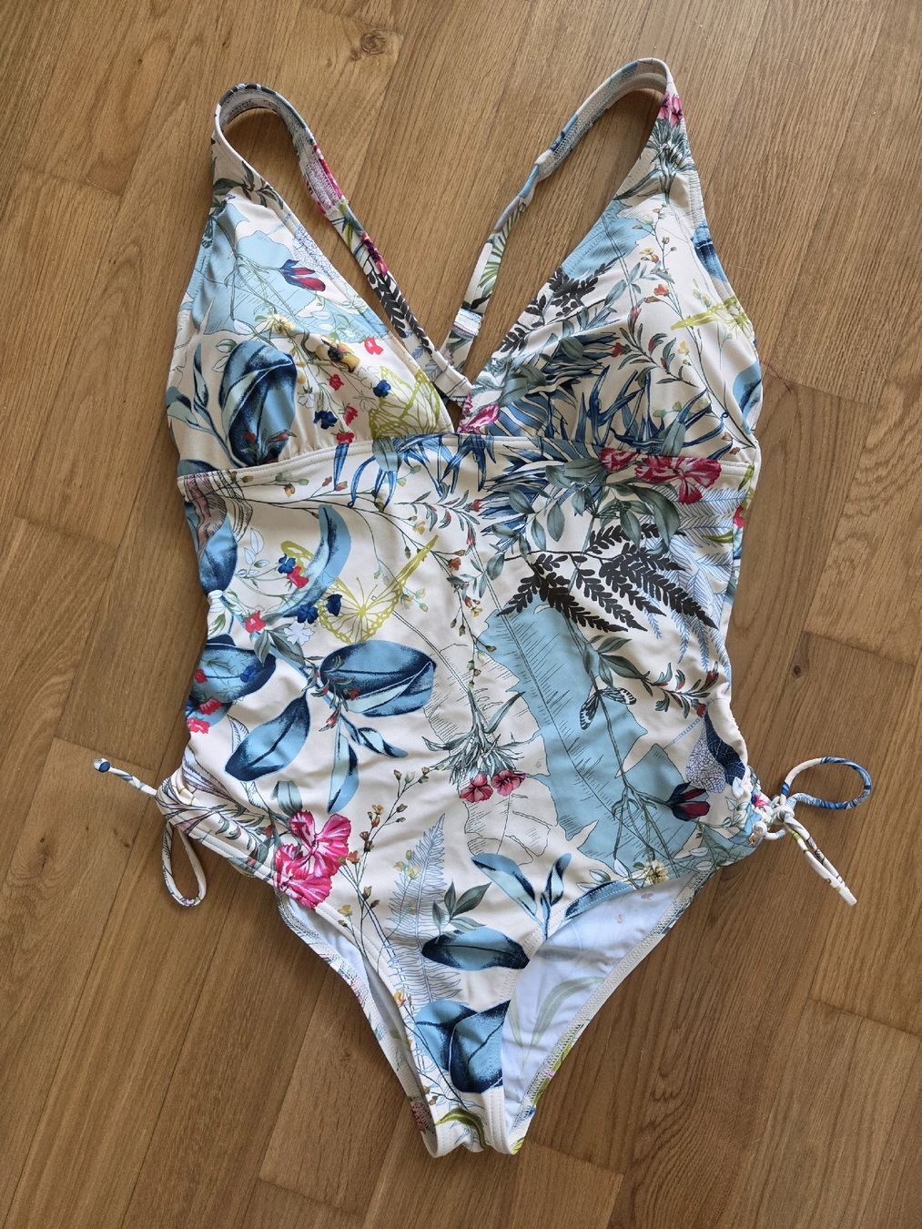 Triumph Badekleider & Bikinis: Badeanzug Triumph Gr.M – Neu (gemäss Beschreibung) aus Stansstad von Urs-_6362
