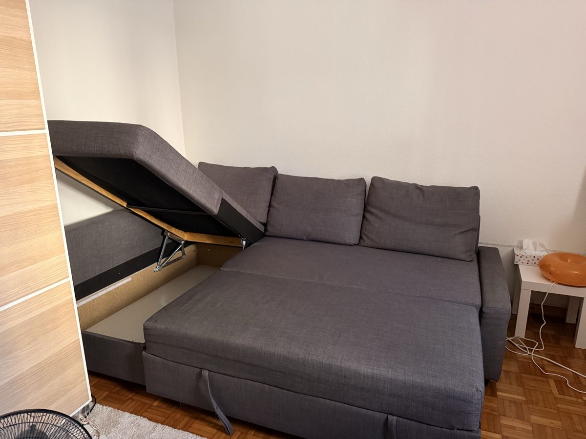 Ikea Divani: Ecksofa Schlafsofa Stoff grau mit Bettkasten – Usato da Rapperswil SG venduto da nad_fh8j 5
