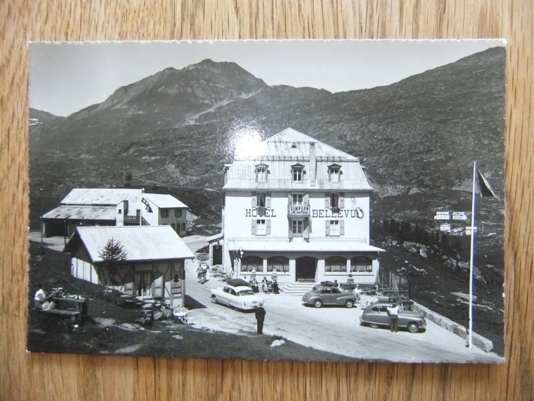 Cartoline postali: Simplon - Kulm Hotel Bellevue Oldtimer 31.5.1957 – Usato da St. Niklaus VS venduto da wunschlos54