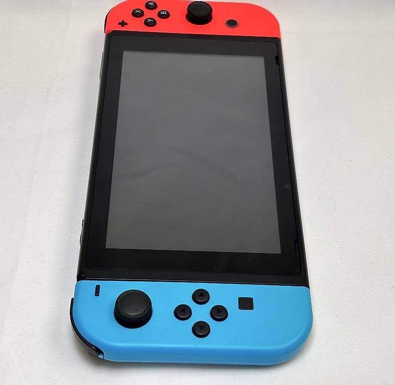 Nintendo Consoles: Nintendo Switch Console + Mario Odyssey + Accessori – D'occasion à Gordola par kar_gy5g 2