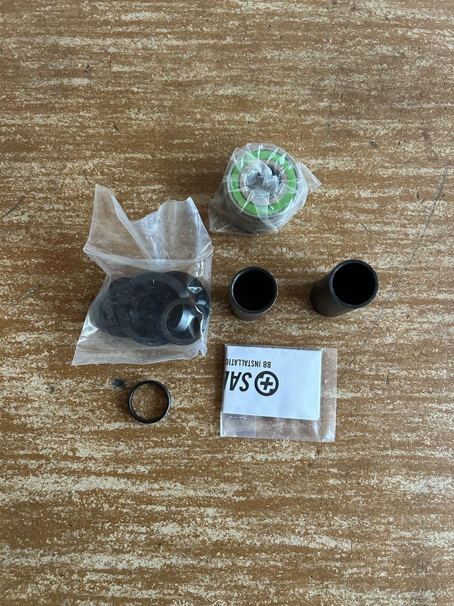 Ersatzteile: Saltplus Bmx Tretlager – Neu und originalverpackt aus Thun von stu_jrr6