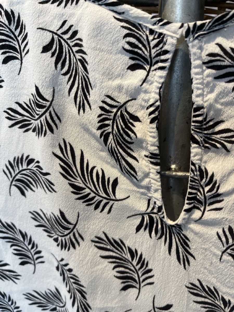 H&M Top: Top mit Blättern, H&M, 36/38 – Usato da Solothurn venduto da Bobesch08 4