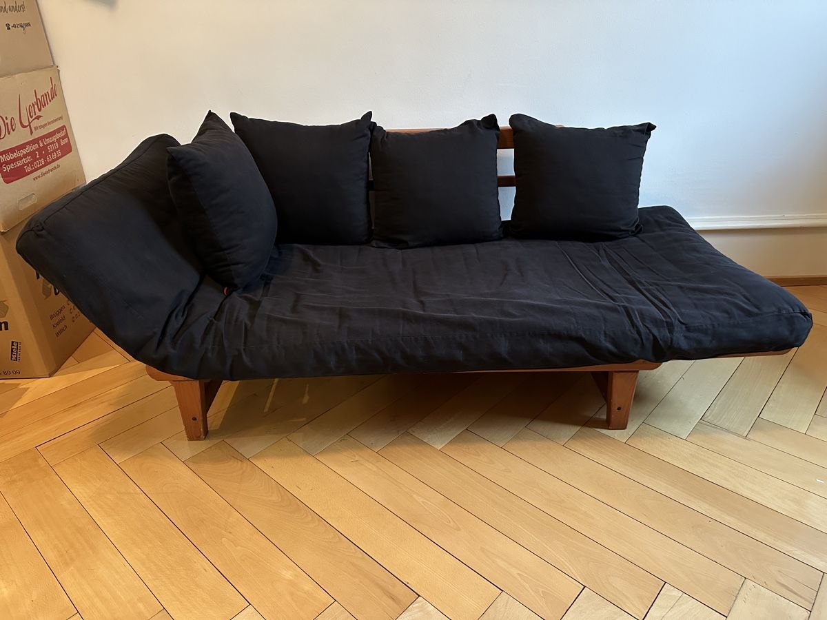 Sofas: Futon-Schlafsofa – D'occasion à Basel par mai_q2v6 2