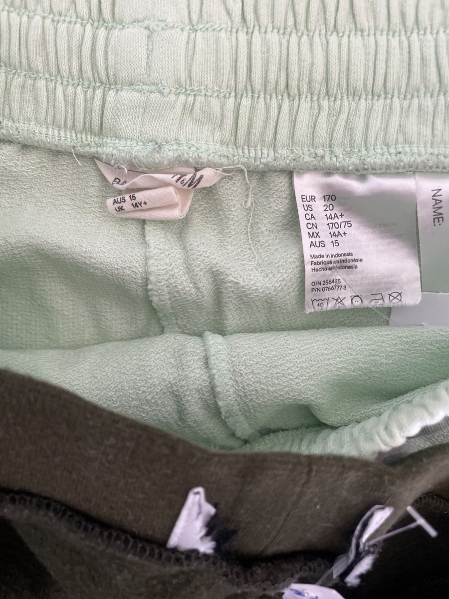 H&M Pantaloni: 2 Sweat Shorts Gr.170 – Usato da Obergerlafingen venduto da cabo4 2