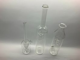 3 Glasflaschen mit Traubenmotiv – Uschter-Glas