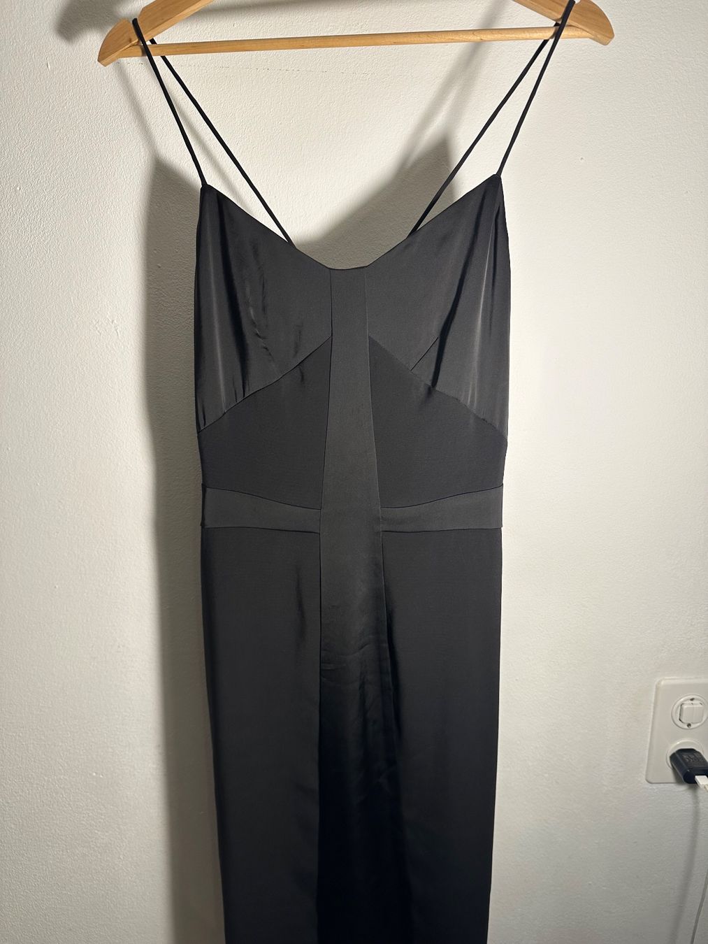 H&M Vestiti: Cocktailkleid H&M schwarz Gr. M – Usato da Zürich venduto da mbu_5f9r 1