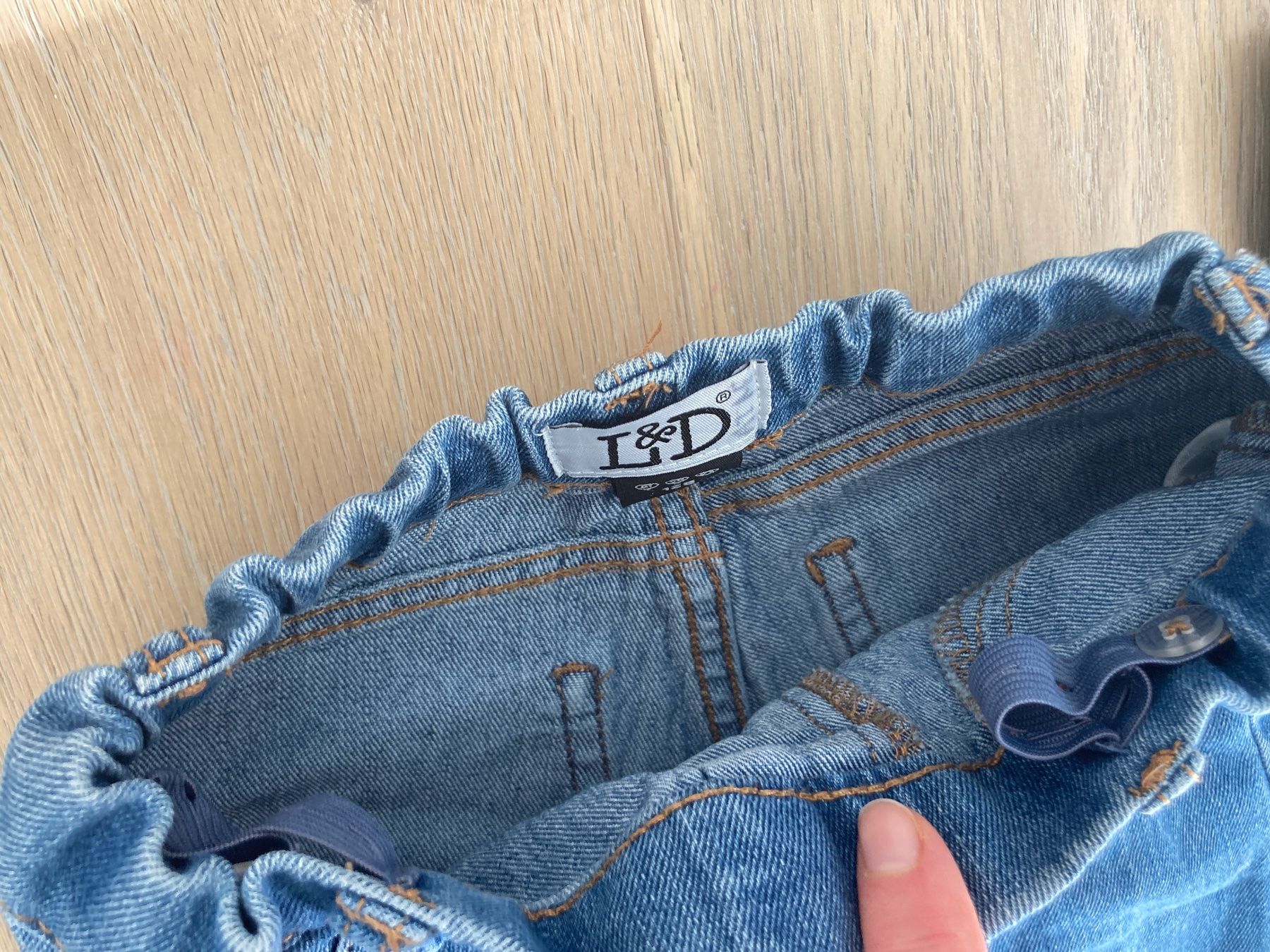 Pantaloni: Mädchen Jeans 3 Stück Gr. 128 – Usato da Eggenwil venduto da Lissi82 4