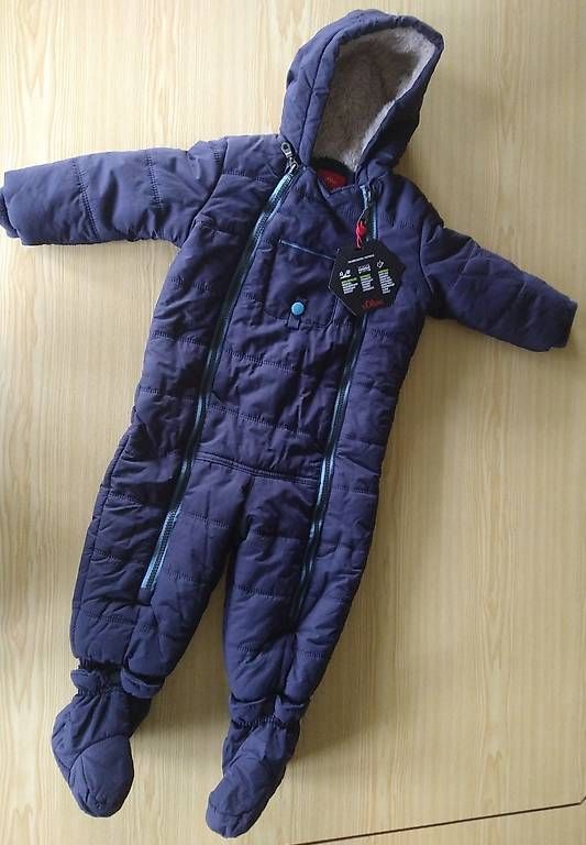 Completi: Neuer Anzug  Gr.80 s.Oliver – Usato da Ebnat-Kappel venduto da Schneehas20