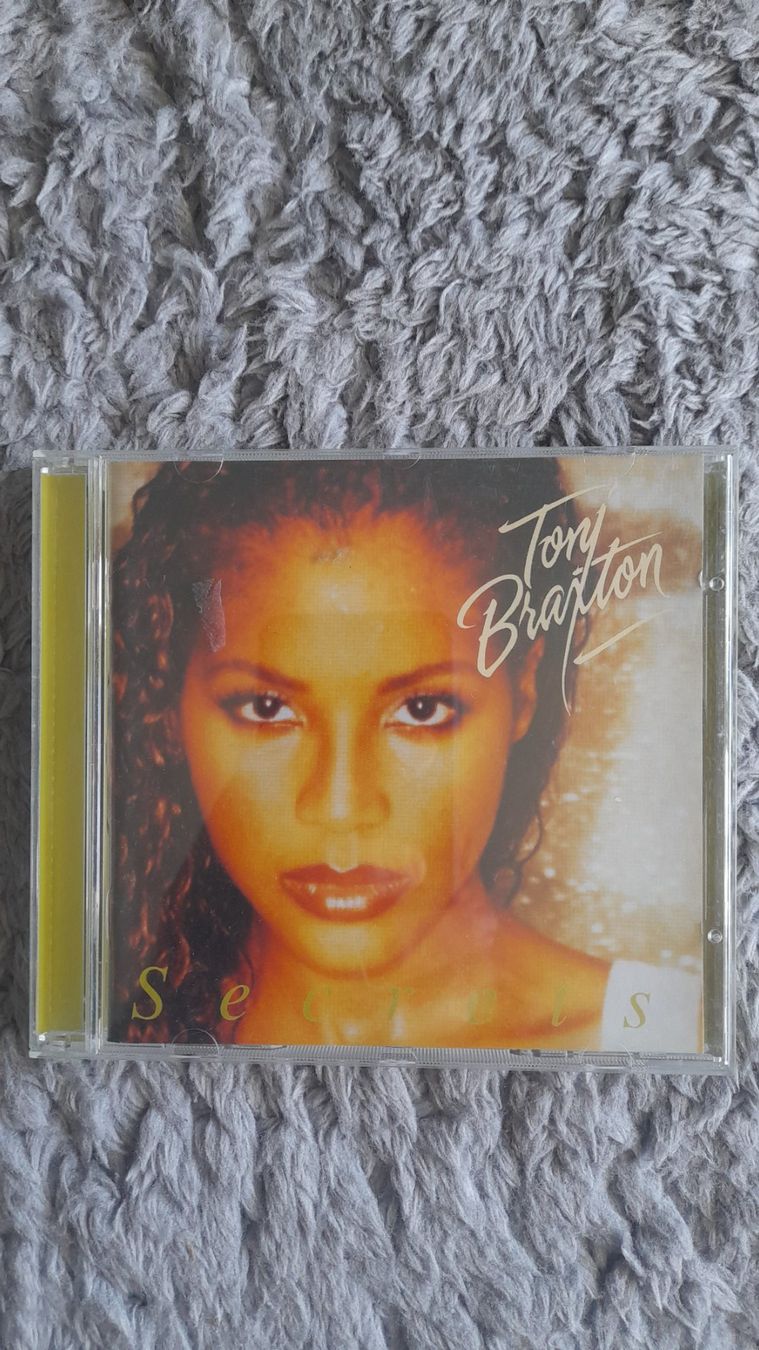 CDs: TONI BRAXTON     SECRETS       CD – Gebraucht aus Wetzikon ZH von Ramones01