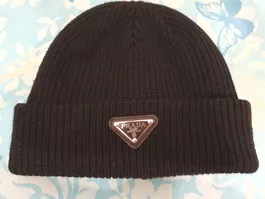 Prada Strickmütze schwarz Logo Patch guter Zustand