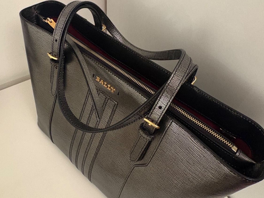 Bally Borse: Sac à main Bally, Cuir argenté – Nuovo e nell'imballaggio originale da Petit-Lancy venduto da the_28l7 1