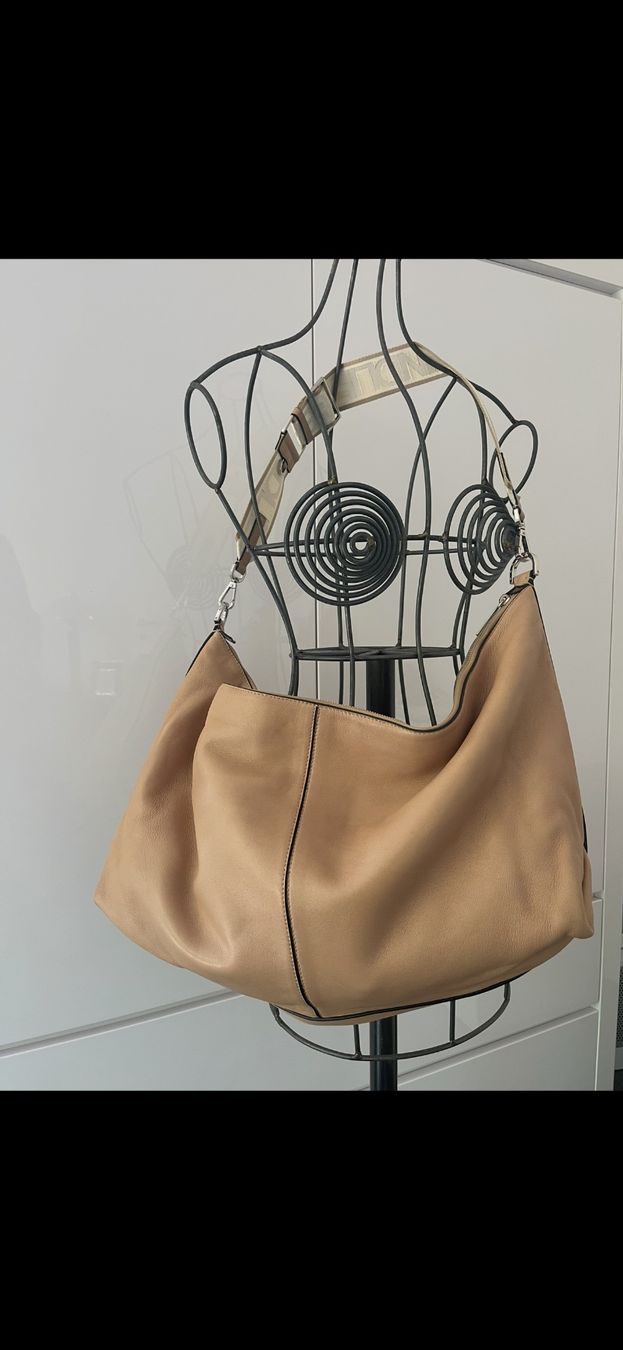 Taschen für Damen: Tasche Crossbody Liebeskind beige – Gebraucht aus Thalwil von Paulina72