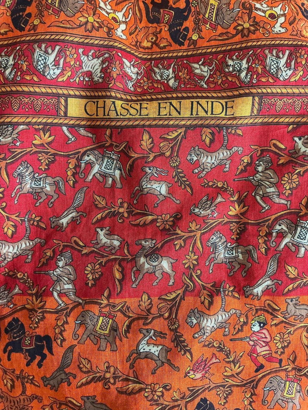 Hermès Foulard & Sciarpe: Gavroche Hermès avec charm Neuwertig – Nuovo (secondo la descrizione) da Zürich venduto da ova_trc6