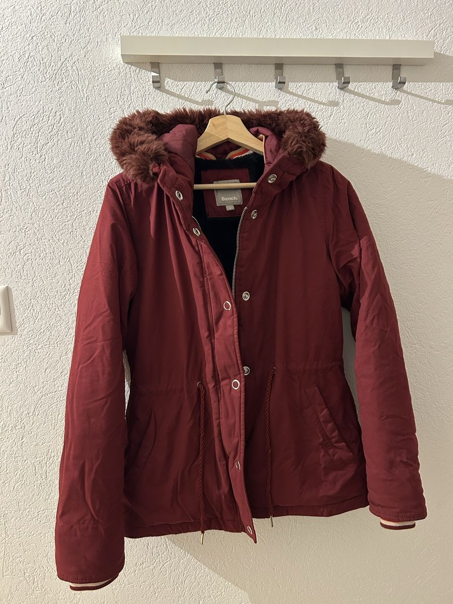 Bench Jacken: Winterjacke – Gebraucht aus Luzern von Manuel121