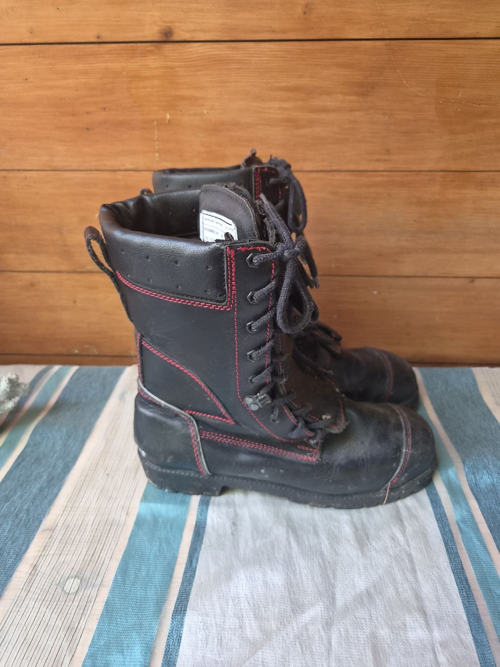 Scarpe da uomo: Bottes pompiers Herkules Germany taille 44 – Usato da Corbières venduto da Rider1986 1