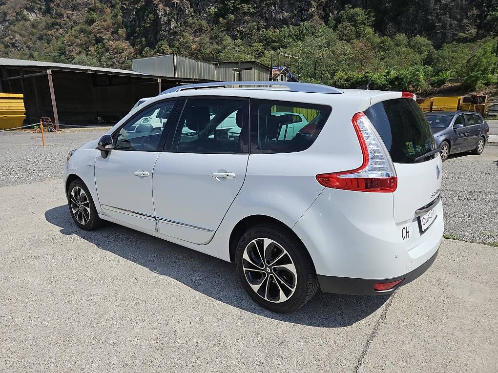 Automobili: RENAULT SCENIC BOSE EDITION COLLAUDATA  – Usato da Biasca venduto da autolowcost 2